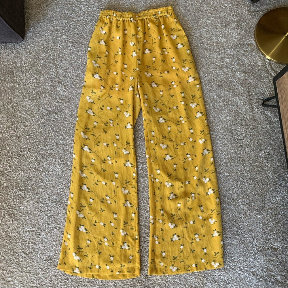 ModCloth mustard yellow wide leg pants. Size S